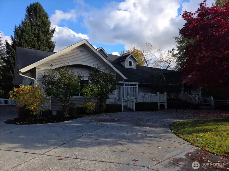 21019 Royal Anne RD, Bothell, WA 98021