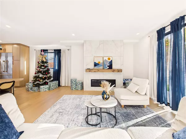 Seattle, WA 98122,2810 & 2808 E Howell St