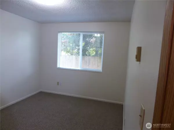 Camas, WA 98607,527 NW 9th AVE