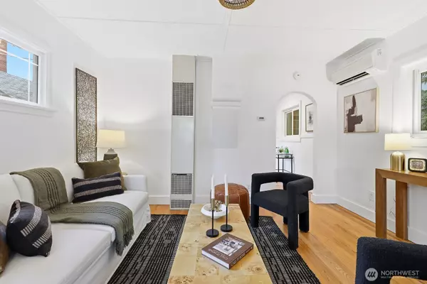 Seattle, WA 98107,833 NW 52nd