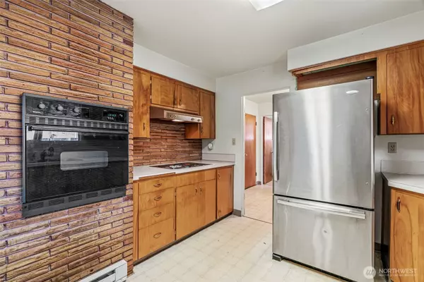 Longview, WA 98632,2932 Maryland ST