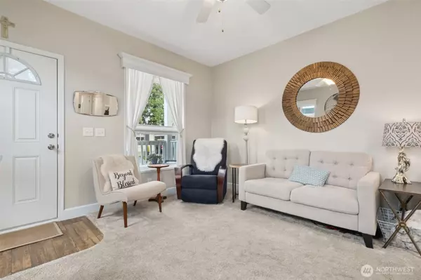 Enumclaw, WA 98022,806 Pine DR