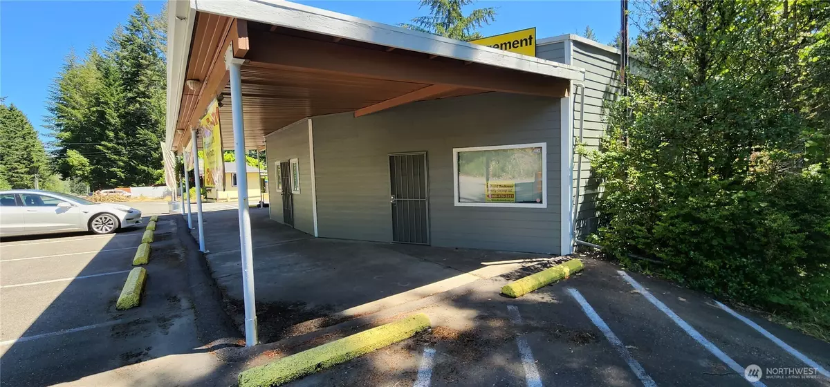 Shelton, WA 98584,22090 N US Highway 101 #C