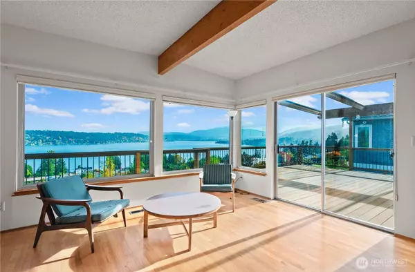 Bellevue, WA 98008,2661 169th AVE SE