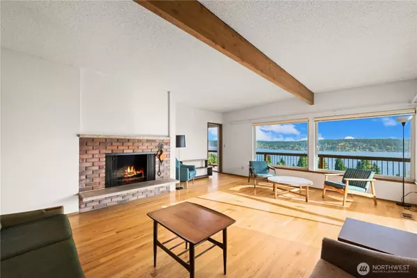 Bellevue, WA 98008,2661 169th AVE SE