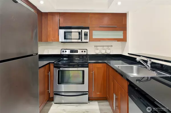 Seattle, WA 98115,7323 Sand Point WAY NE #103