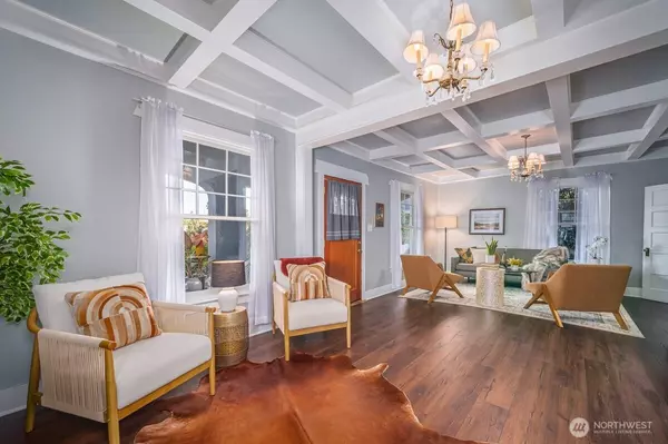 Seattle, WA 98136,5417 40th AVE SW