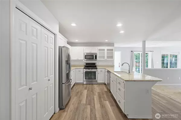 Puyallup, WA 98375,16806 93rd AVE E