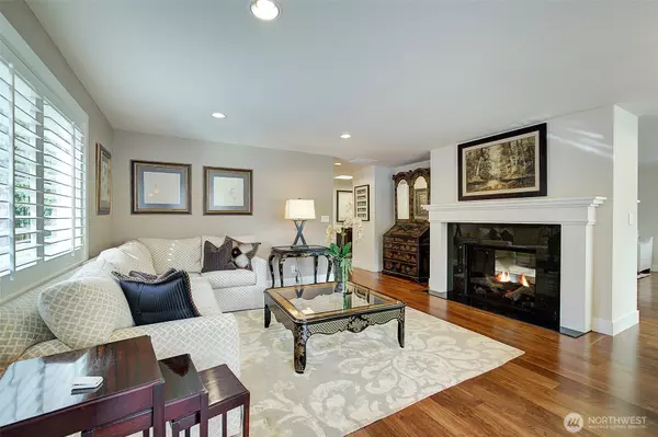 Medina, WA 98039,8711 NE 11th ST