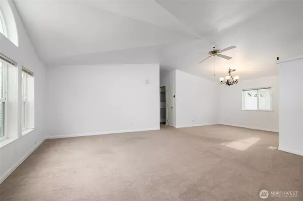 Mount Vernon, WA 98274,2610 E Section #112