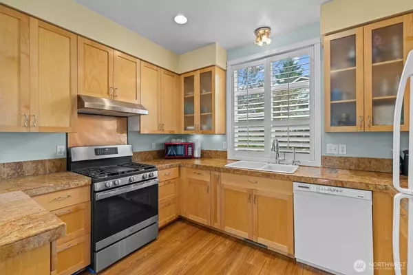 Bremerton, WA 98311,7761 Beacon PL NE #G 107