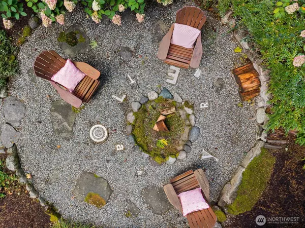 Bainbridge Island, WA 98110,8991 Springwood AVE NE