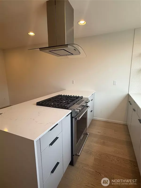 Seattle, WA 98144,817 24th AVE S #B