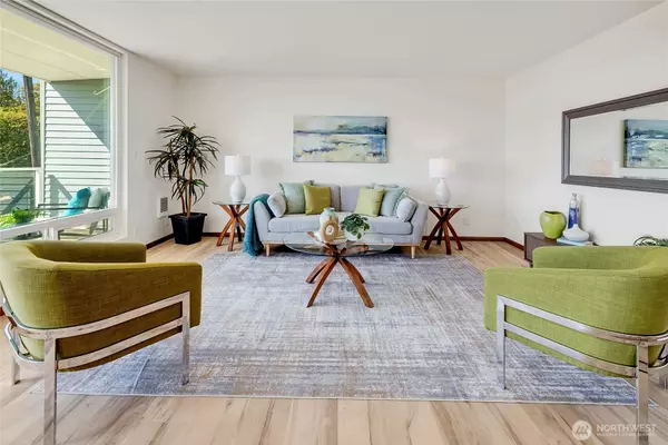 Seattle, WA 98119,500 Olympic PL #304