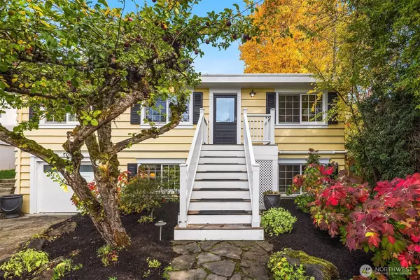 2440 64th AVE SE, Mercer Island, WA 98040