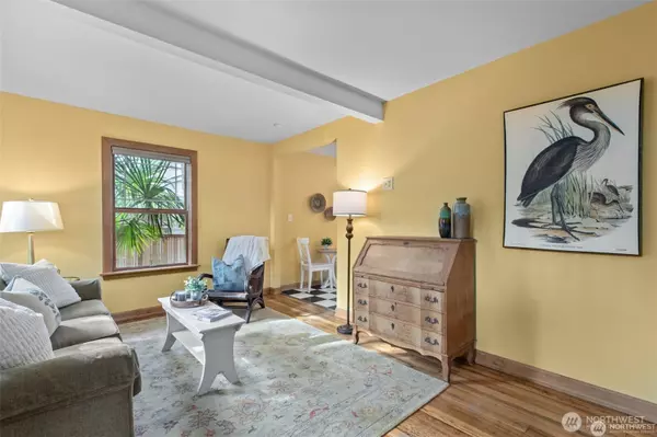 Seattle, WA 98125,13527 23rd AVE NE