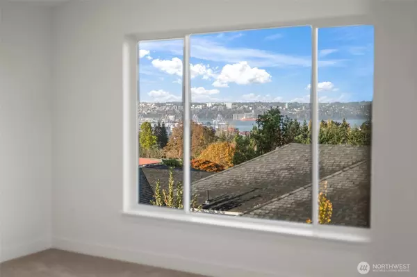 Tacoma, WA 98422,3102 44th AVE NE