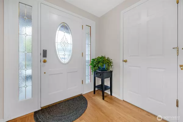 Edmonds, WA 98020,21232 92nd PL W