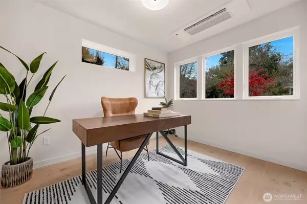 Seattle, WA 98103,1416 N 47th ST #B