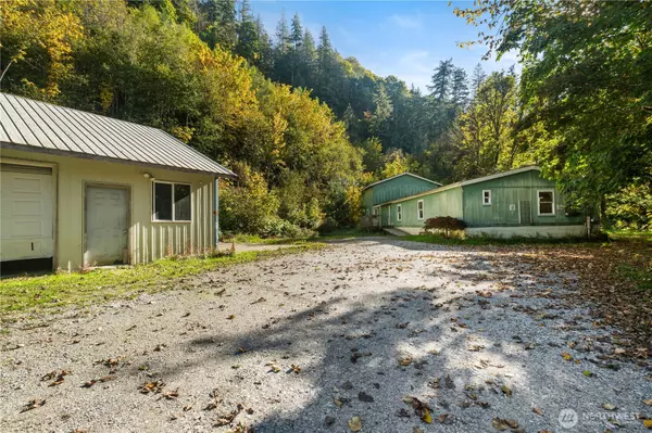 Maple Falls, WA 98266,7171 Green Valley DR