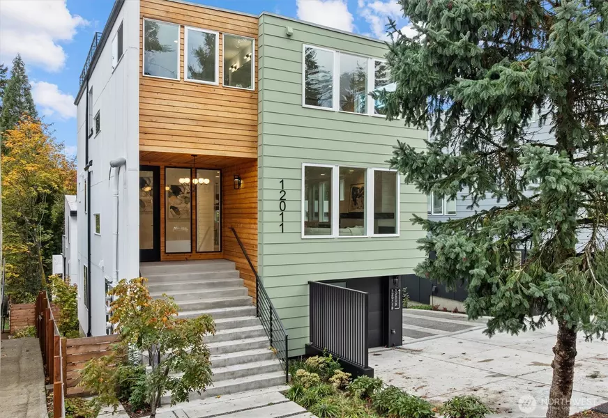 12011 36th AVE NE, Seattle, WA 98125