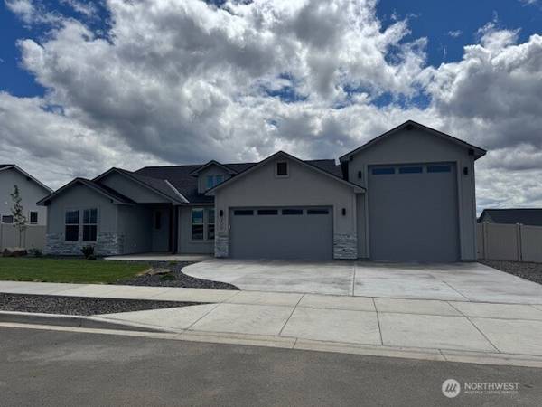 207 E Chinook RD, Ellensburg, WA 98926