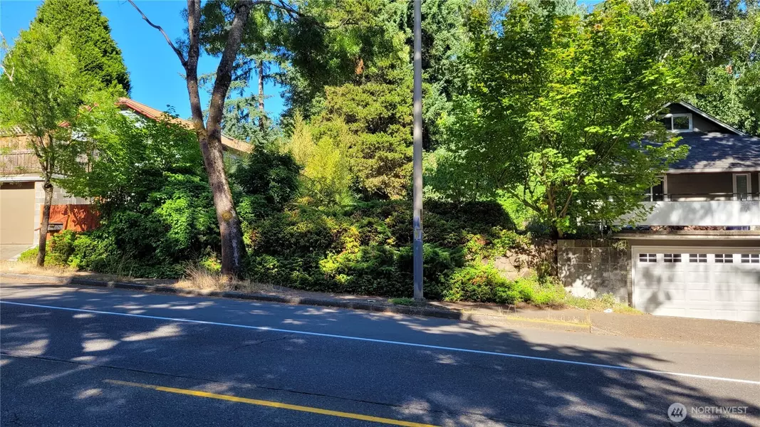 11744 35th AVE NE, Seattle, WA 98125