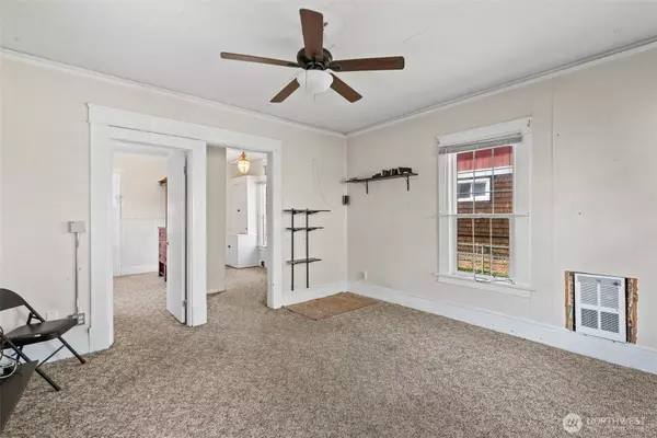 Cashmere, WA 98815,212 Riverside DR