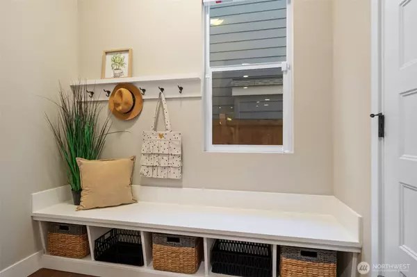 Poulsbo, WA 98370,1854 Claret LOOP NW