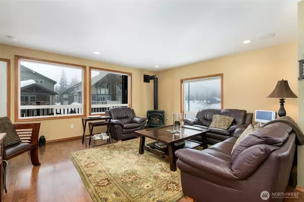 Snoqualmie Pass, WA 98068,15 Guye Peak LN