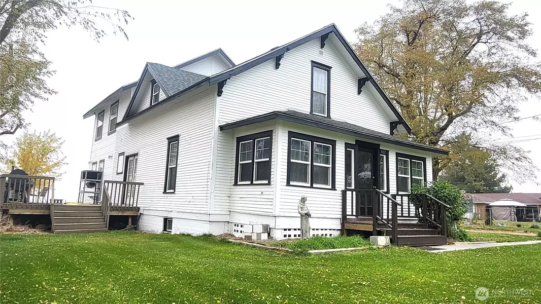 1113 S County RD, Warden, WA 98857