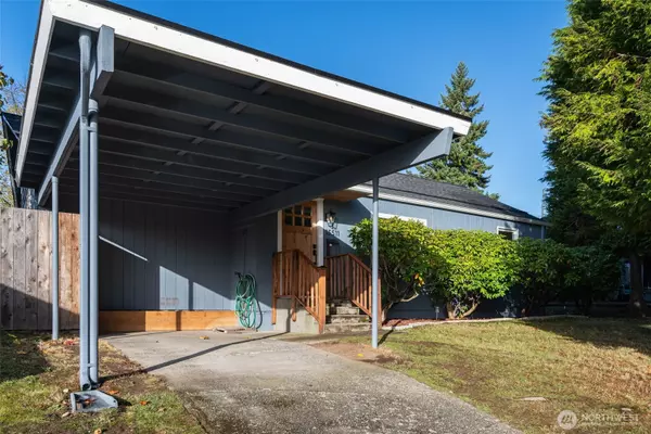 Shoreline, WA 98155,15511 10th AVE NE