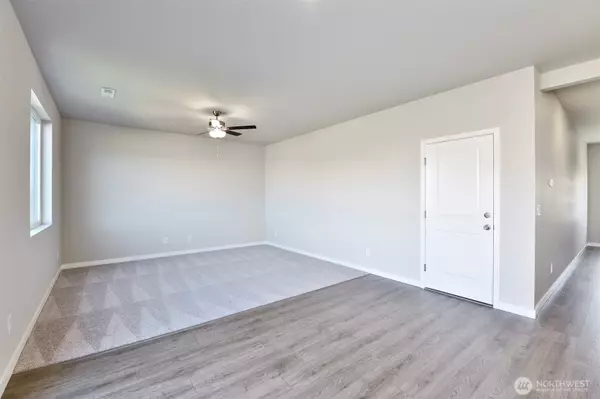 Yelm, WA 98597,9720 Hay ST SE