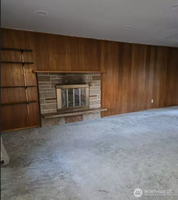 Renton, WA 98059,4316 NE 10th ST