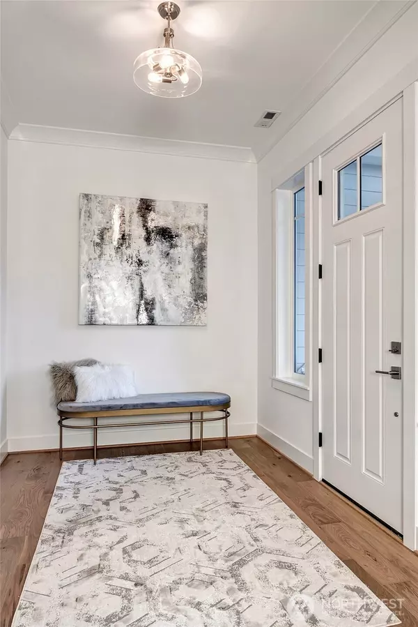 Bellevue, WA 98006,15033 SE 44th ST