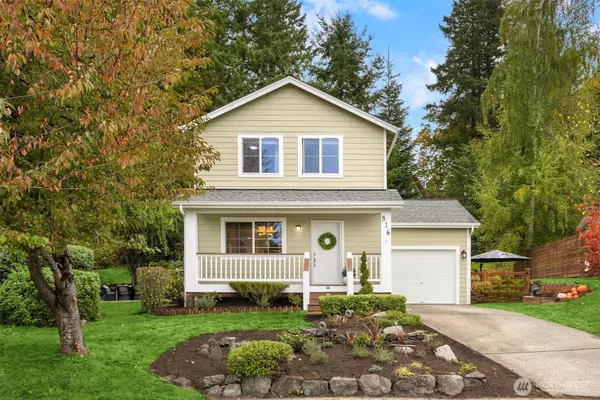 816 Strawberry LN NW, Bainbridge Island, WA 98110