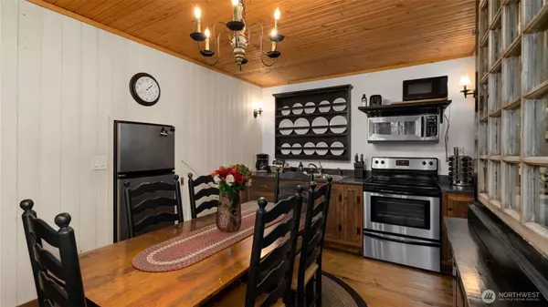 Leavenworth, WA 98826,21404 Stirrup RD