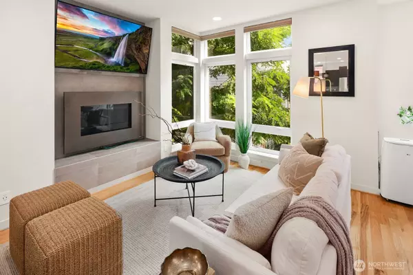 2420 A NW 61st ST, Seattle, WA 98107