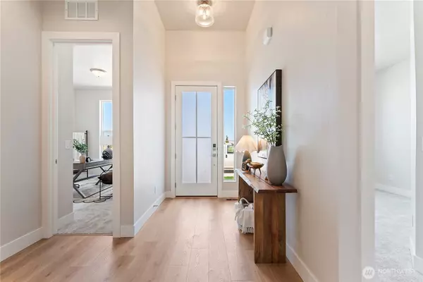 Tacoma, WA 98446,16401 30th AVE E #5