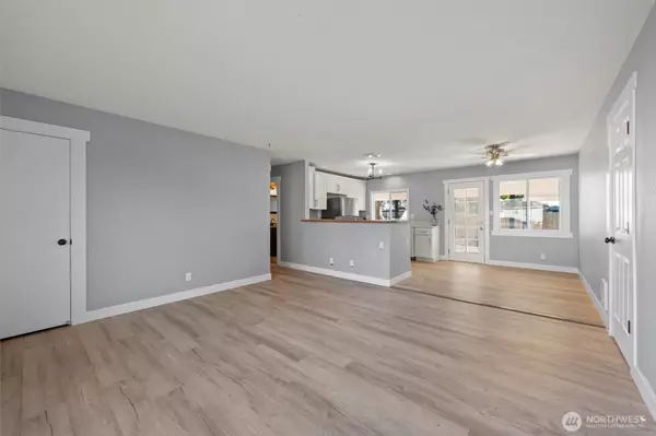 Moses Lake, WA 98837,710 S Catalpa ST