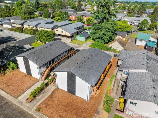 Longview, WA 98632,947 953 7th AVE