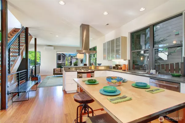 Seattle, WA 98112,216 26th AVE E #B