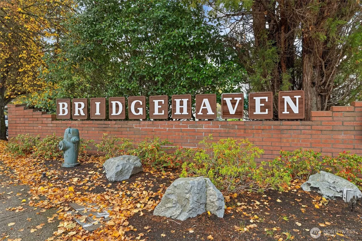 Seattle, WA 98125,13321 15th AVE NE #D5