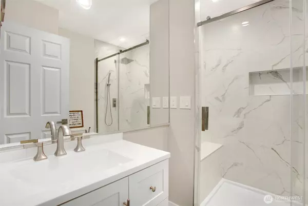 Bellevue, WA 98006,16376 SE 40th ST