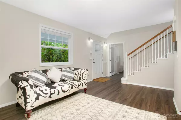 Bellevue, WA 98006,16376 SE 40th ST