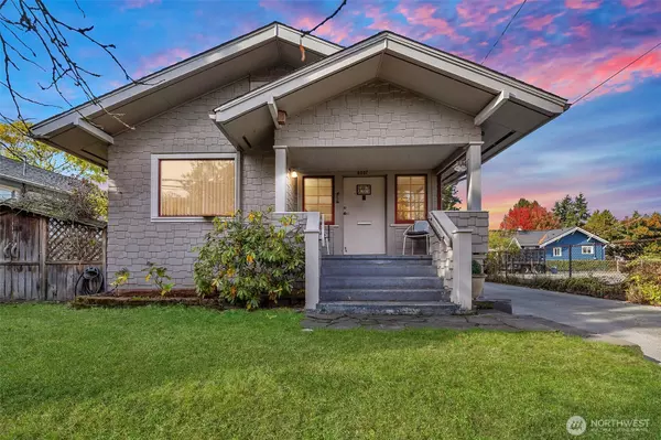 Seattle, WA 98103,8007 Fremont AVE N