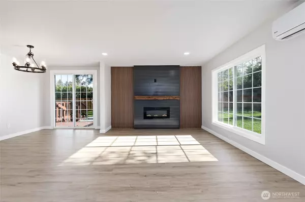 Graham, WA 98338,21117 129th AVE E