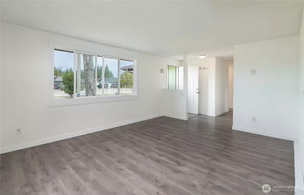 Lynden, WA 98264,6852 Dutch Haven DR