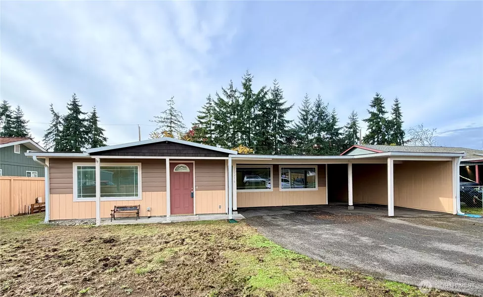 10216 Villa LN SW, Lakewood, WA 98499