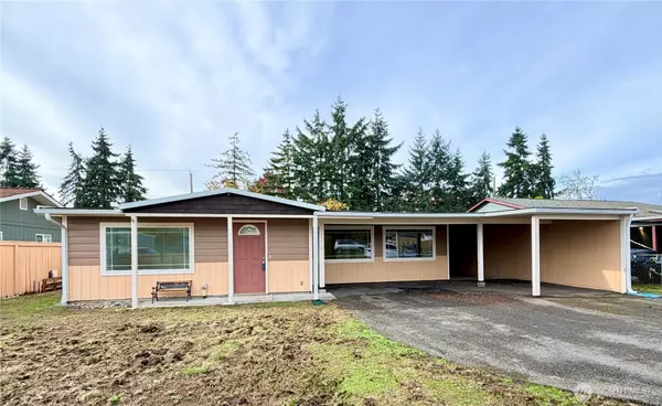 10216 Villa LN SW, Lakewood, WA 98499